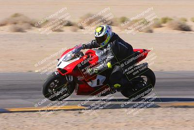 media/Dec-10-2023-SoCal Trackdays (Sun) [[0ce70f5433]]/Turn 9 Inside Set 2 (1115am)/